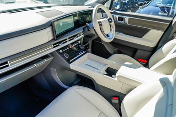 https://vehicle-cdn.autoleague.cloud/23977_620263317_12.jpg