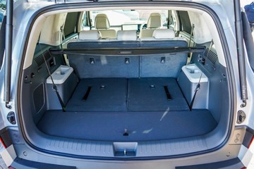 https://vehicle-cdn.autoleague.cloud/23977_620263317_14.jpg