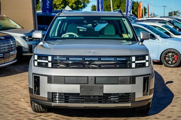 https://vehicle-cdn.autoleague.cloud/23977_620263317_2.jpg
