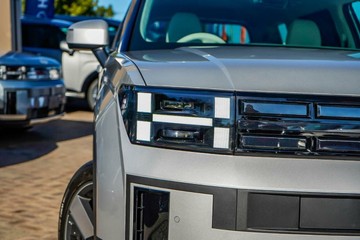 https://vehicle-cdn.autoleague.cloud/23977_620263317_4.jpg
