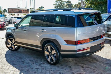 https://vehicle-cdn.autoleague.cloud/23977_620263317_6.jpg