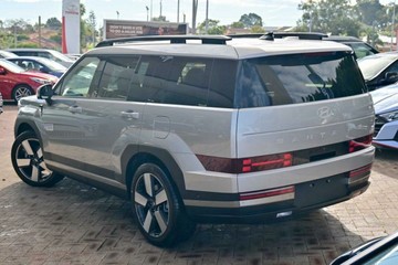 https://vehicle-cdn.autoleague.cloud/23977_620263318_4.jpg