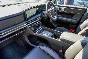 https://vehicle-cdn.autoleague.cloud/23977_620263324_11.jpg