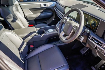 https://vehicle-cdn.autoleague.cloud/23977_620263324_9.jpg
