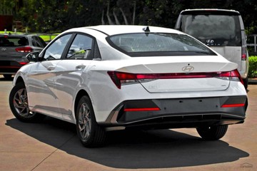 https://vehicle-cdn.autoleague.cloud/23977_620263344_4.jpg