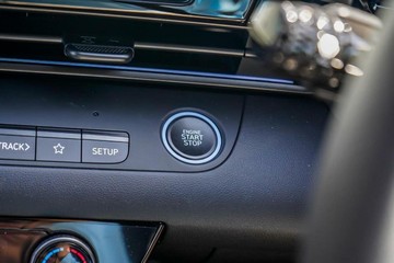 https://vehicle-cdn.autoleague.cloud/23977_620263349_16.jpg