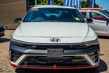 https://vehicle-cdn.autoleague.cloud/23977_620263349_2.jpg