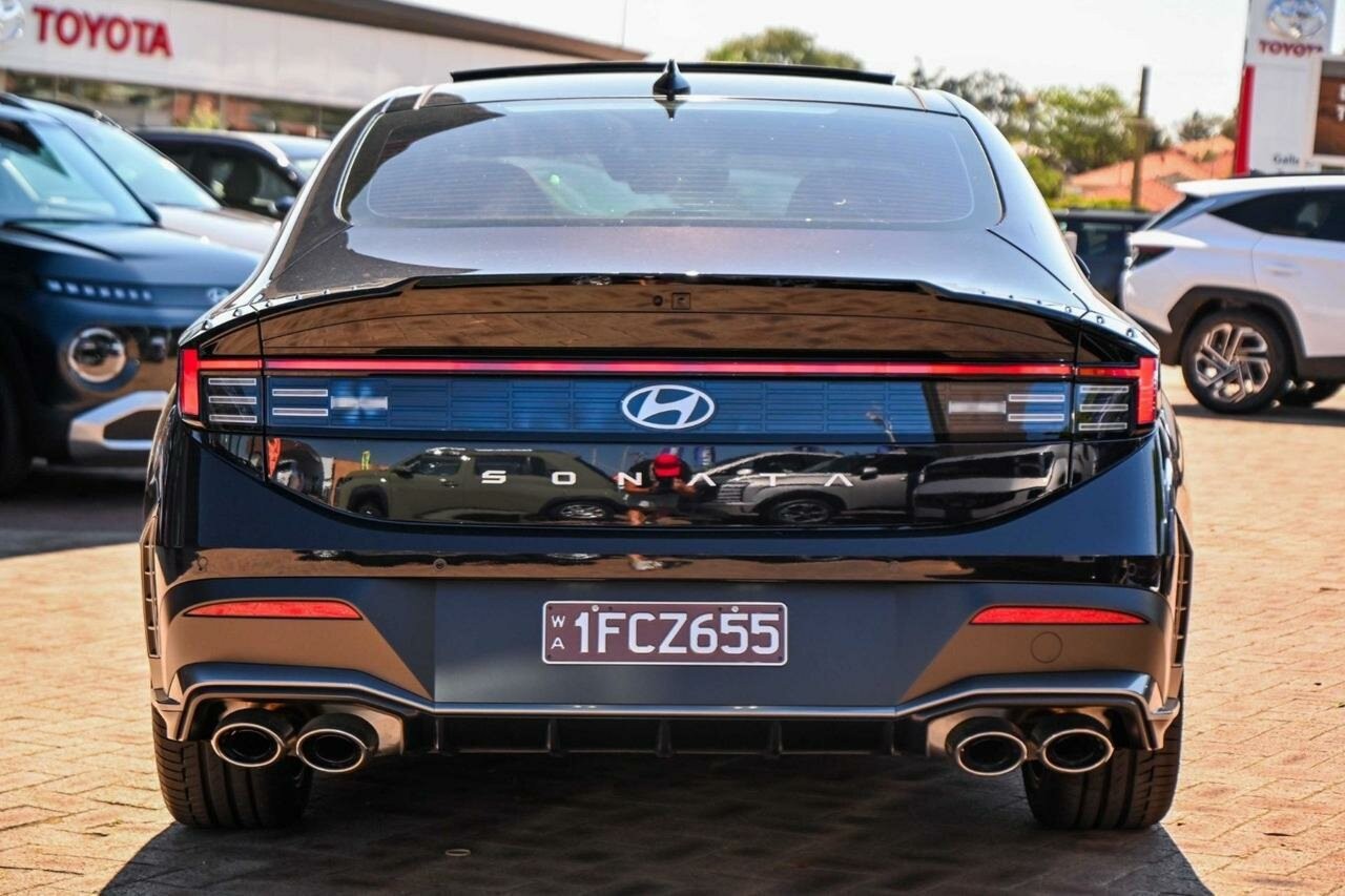 Hyundai Sonata image 4