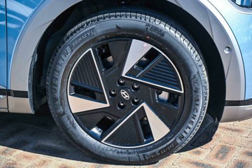 https://vehicle-cdn.autoleague.cloud/23977_620263623_6.jpg
