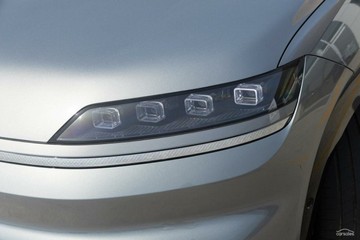 https://vehicle-cdn.autoleague.cloud/23977_620263661_13.jpg