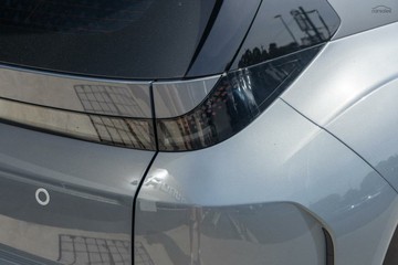 https://vehicle-cdn.autoleague.cloud/23977_620263661_14.jpg