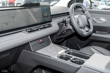 https://vehicle-cdn.autoleague.cloud/23977_620263661_6.jpg