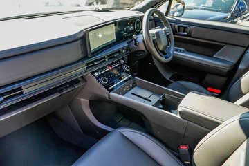 https://vehicle-cdn.autoleague.cloud/23977_620263765_14.jpg