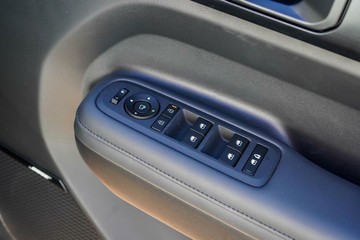 https://vehicle-cdn.autoleague.cloud/23977_620263765_19.jpg