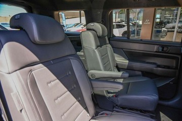 https://vehicle-cdn.autoleague.cloud/23977_620263765_22.jpg