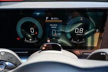 https://vehicle-cdn.autoleague.cloud/23977_620263795_11.jpg