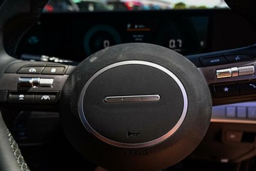 https://vehicle-cdn.autoleague.cloud/23977_620263795_14.jpg