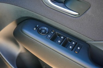 https://vehicle-cdn.autoleague.cloud/23977_620264021_17.jpg