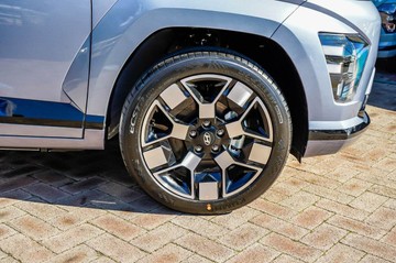 https://vehicle-cdn.autoleague.cloud/23977_620264027_9.jpg