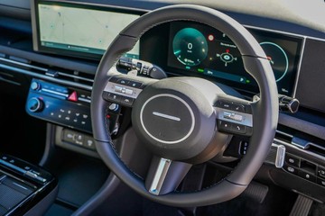 https://vehicle-cdn.autoleague.cloud/23977_620264408_10.jpg