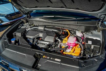 https://vehicle-cdn.autoleague.cloud/23977_620264408_15.jpg