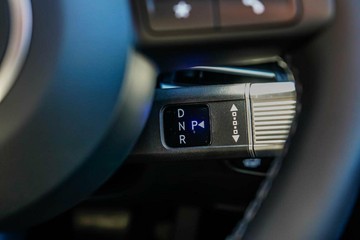 https://vehicle-cdn.autoleague.cloud/23977_620264408_21.jpg