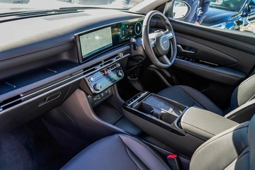 https://vehicle-cdn.autoleague.cloud/23977_620264408_9.jpg
