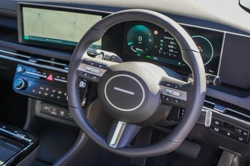 https://vehicle-cdn.autoleague.cloud/23977_620264417_10.jpg