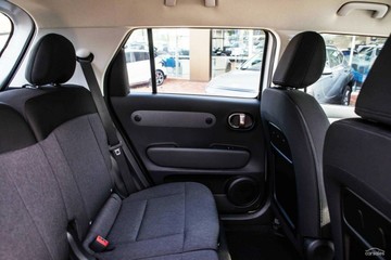 https://vehicle-cdn.autoleague.cloud/23977_620264816_9.jpg