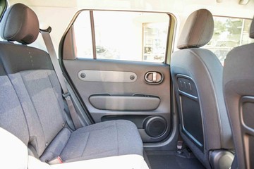 https://vehicle-cdn.autoleague.cloud/23977_620264821_13.jpg