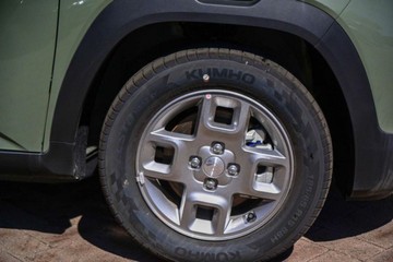 https://vehicle-cdn.autoleague.cloud/23977_620264821_25.jpg