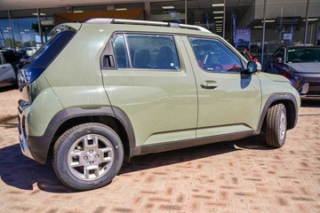 https://vehicle-cdn.autoleague.cloud/23977_620264821_5.jpg