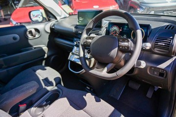 https://vehicle-cdn.autoleague.cloud/23977_620264821_7.jpg