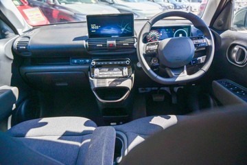https://vehicle-cdn.autoleague.cloud/23977_620264821_8.jpg