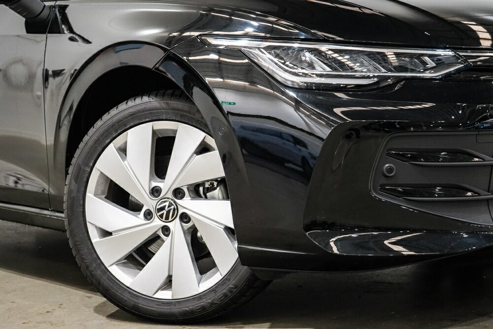 Volkswagen Golf image 2