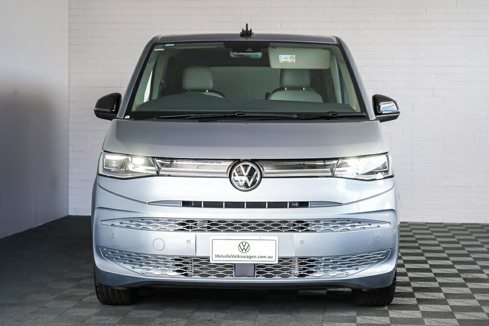 Volkswagen Multivan image 3