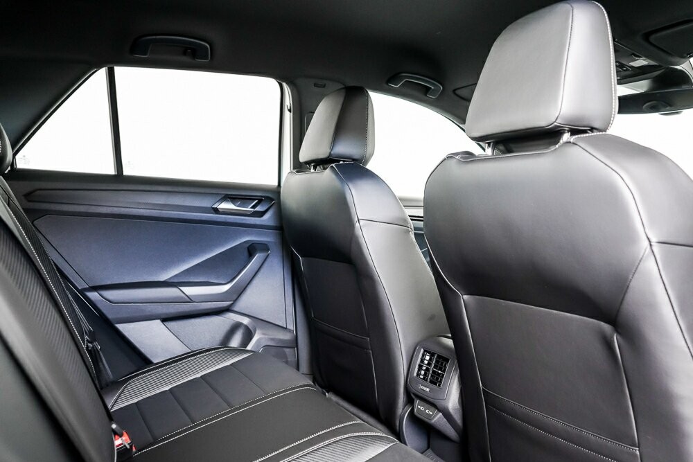 Volkswagen T-roc image 3