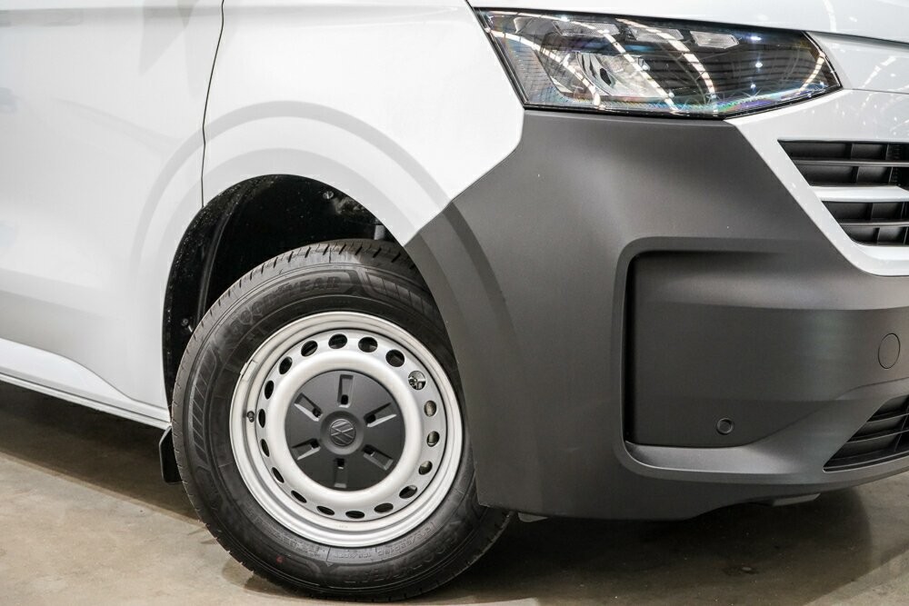 Volkswagen Transporter image 2