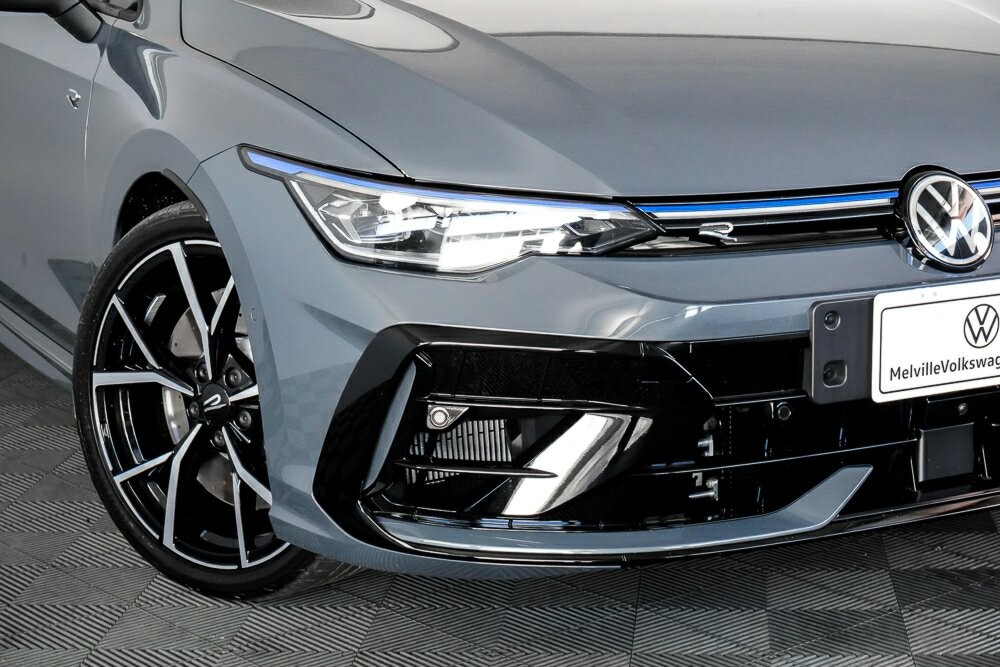 Volkswagen Golf image 2