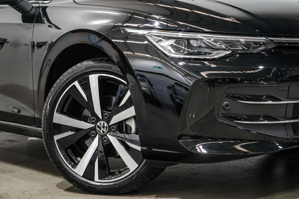 Volkswagen Golf image 2