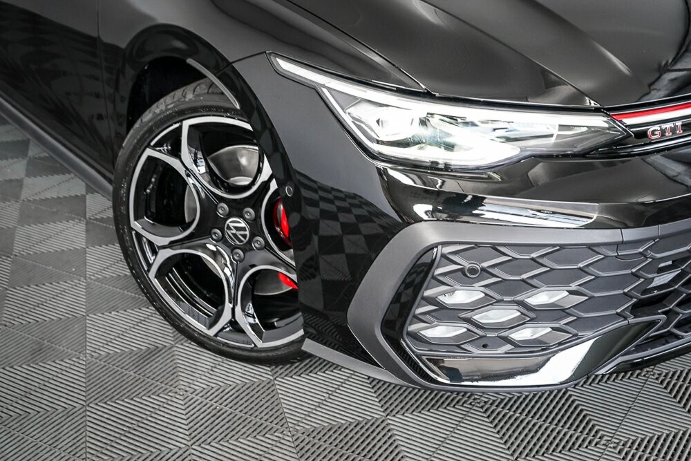 Volkswagen Golf image 2