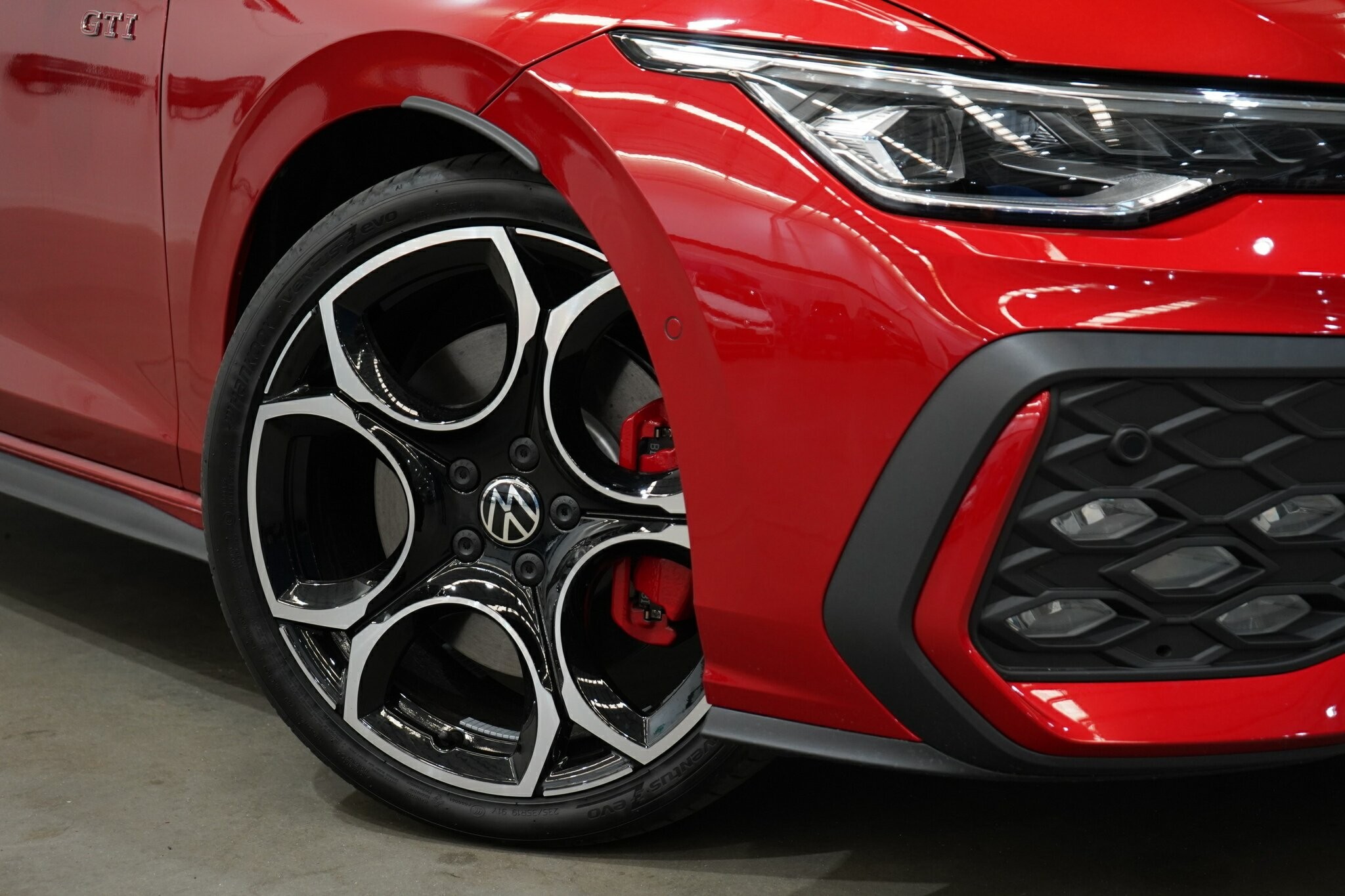 Volkswagen Golf image 2