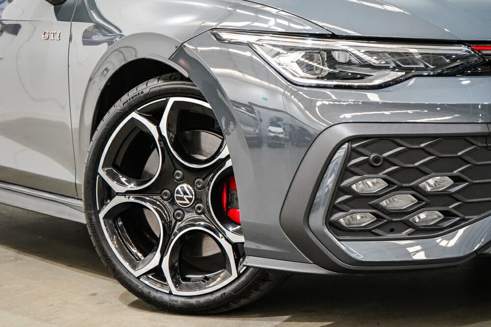 Volkswagen Golf image 2