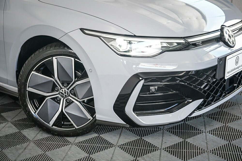 Volkswagen Golf image 2