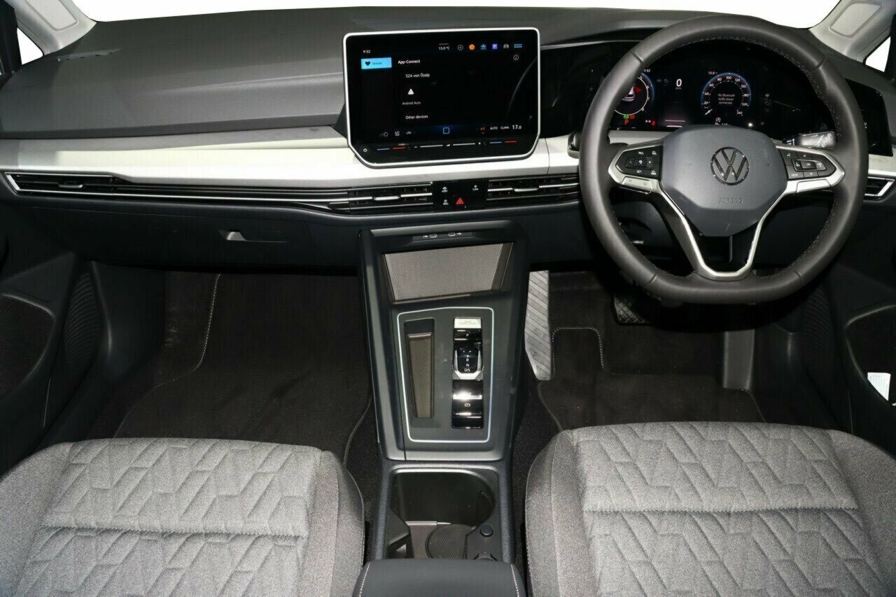 Volkswagen Golf image 4