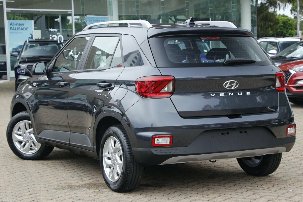 Hyundai Venue image 3