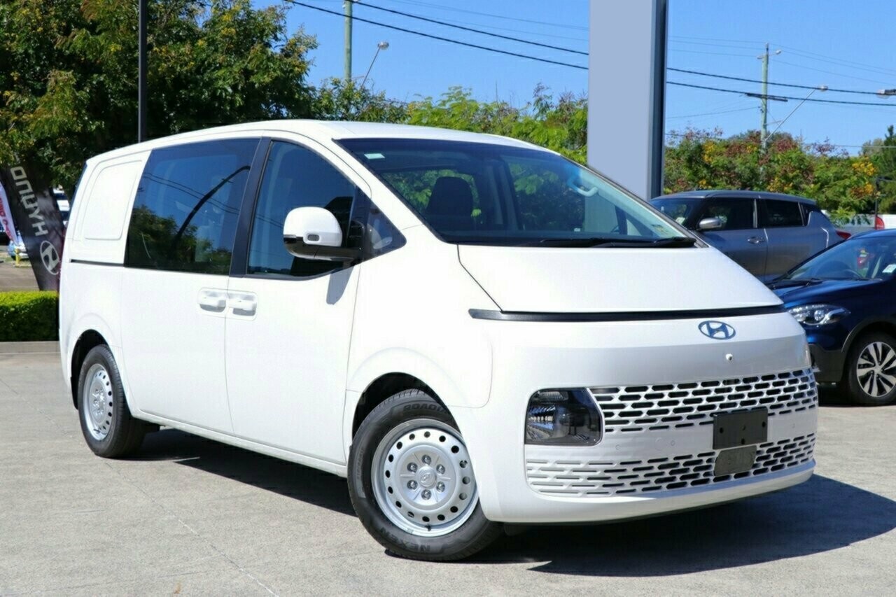 Hyundai Staria Load image 1