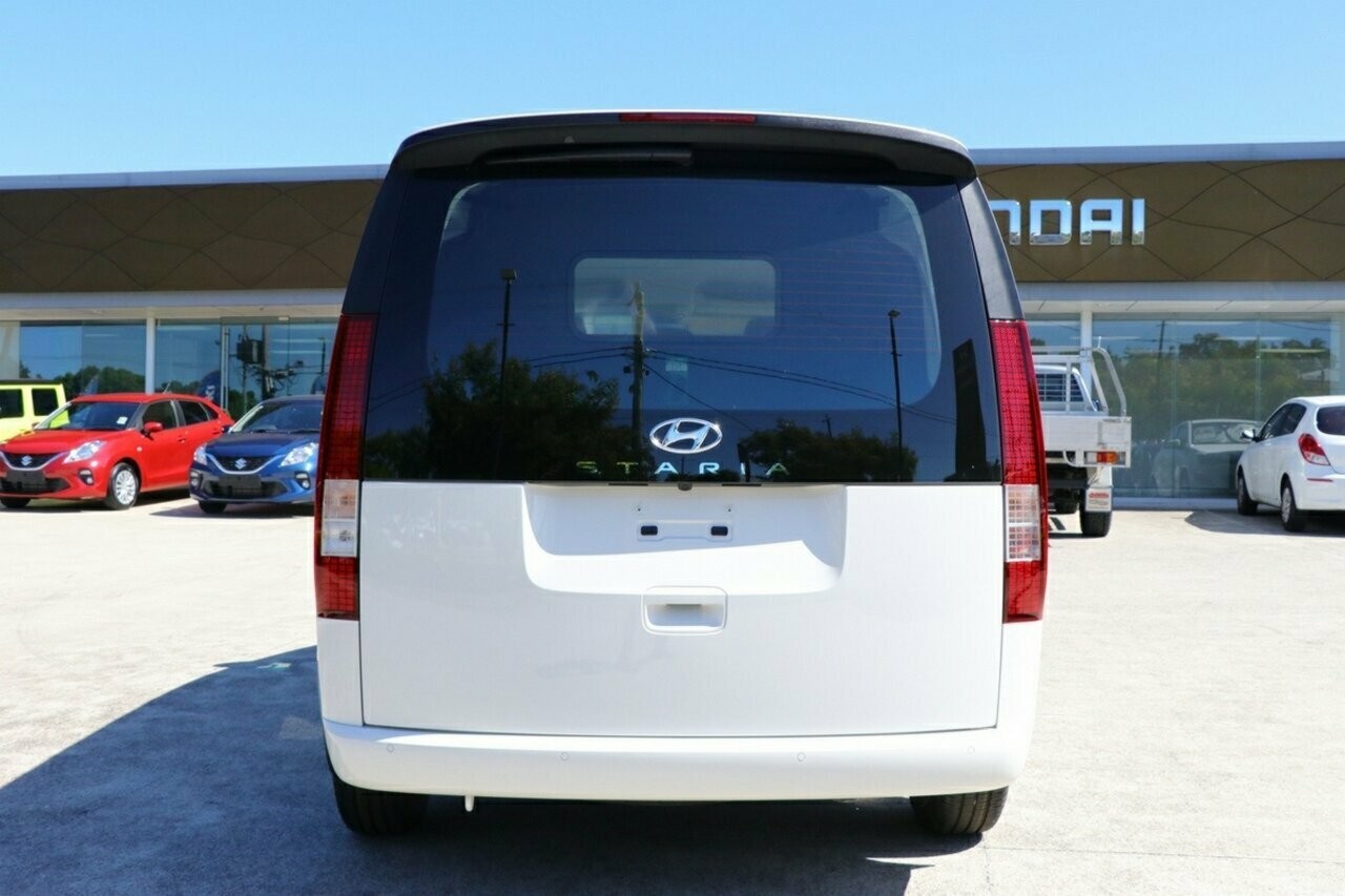 Hyundai Staria Load image 3