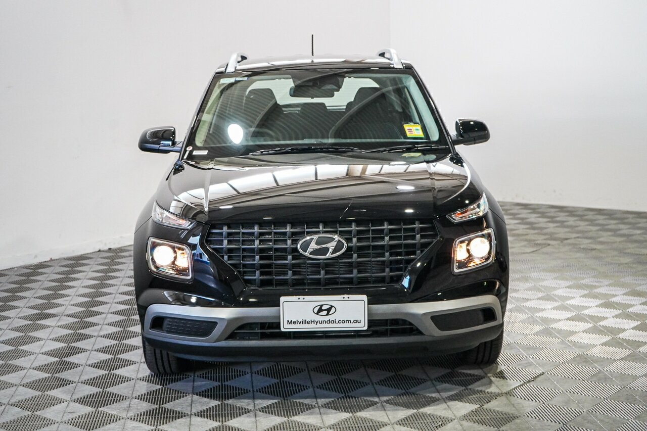 Hyundai Venue image 3