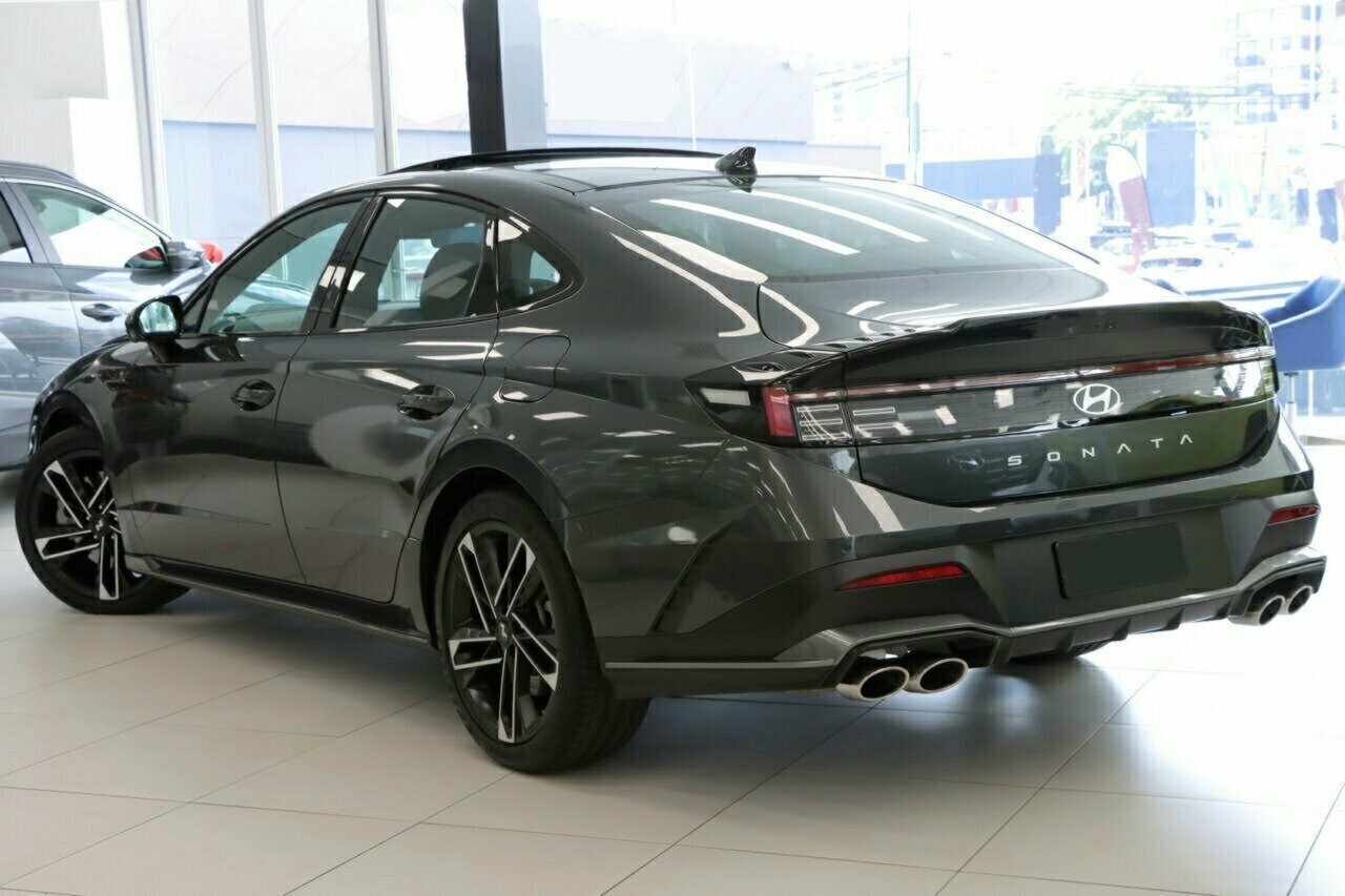 Hyundai Sonata image 3